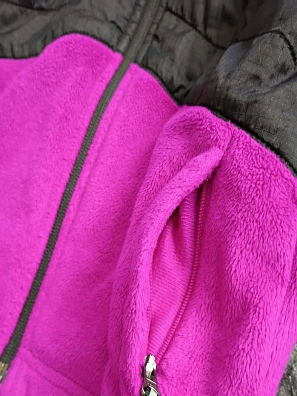 Columbia Kids Hooded Fleece Jacket – Size XS (Black/Pink Purple)
